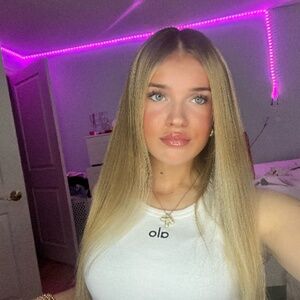 Meet your Posher, Karolina